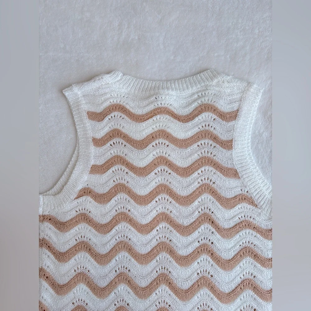 NWT - Be Cool Crochet Sleeveless Top - Size Medium - Picture 7 of 11